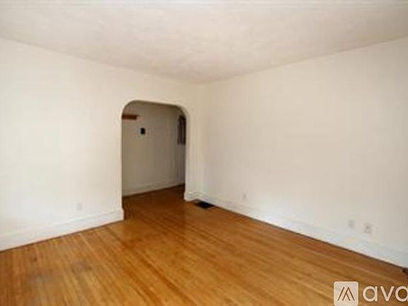 3rd image of 403 Furnace Brook Pkwy #2