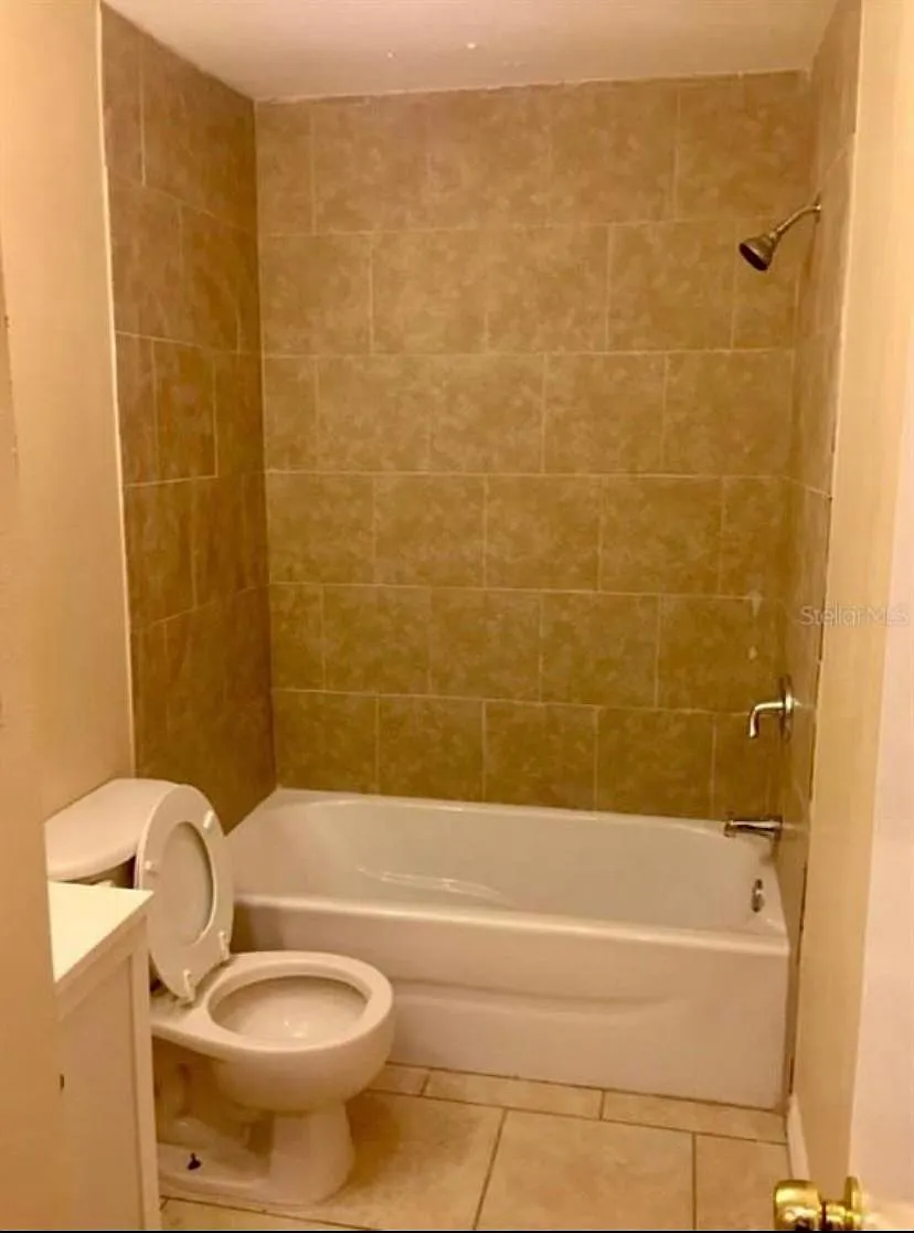 6803 S West Shore Blvd — Photo 4