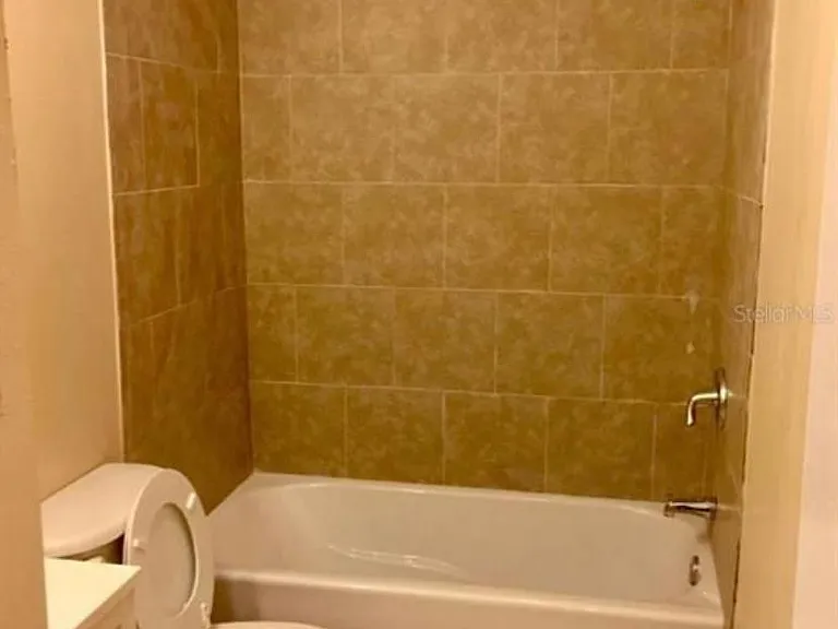 6803 S West Shore Blvd #A — Photo 4