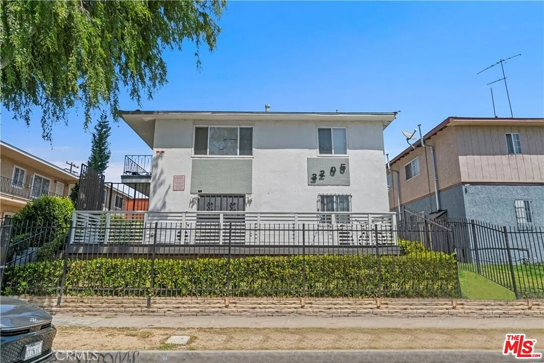 3 bed, 1.0 bath, 750 sqft, $2,495 — Photo 1