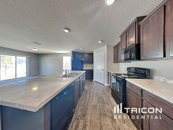4th image of 2254 Pebble Point Dr