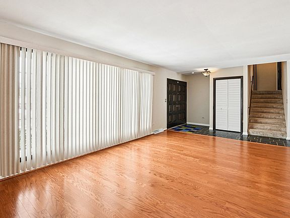 5th image of 2705 Jacquelyn Ln