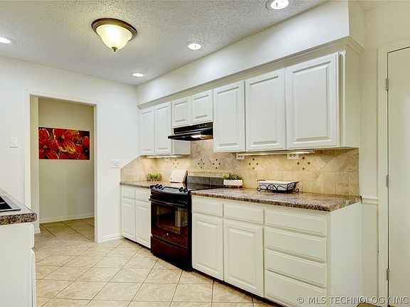4th image of 3227 S 215th East Ave