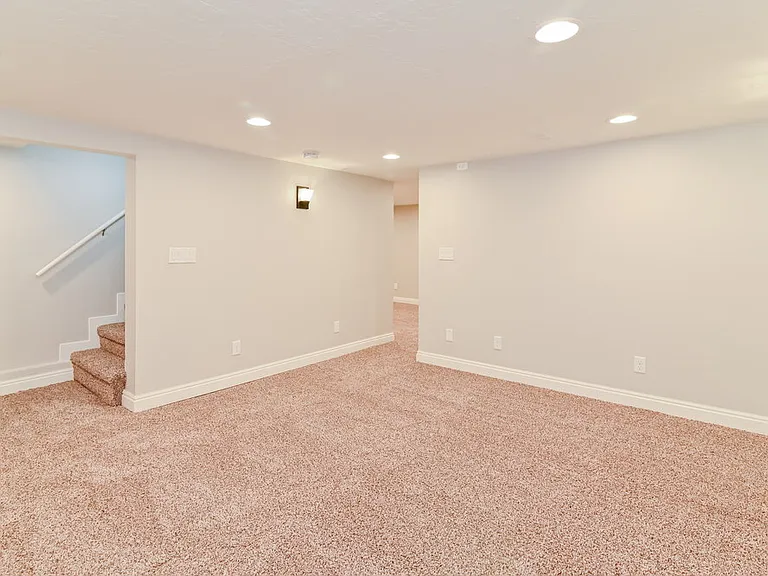 606 S Willow Park Dr — Photo 17