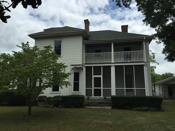 3rd image of 146 Scarborough Ln