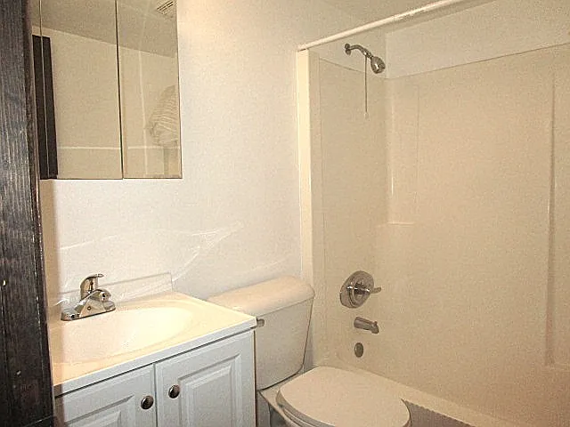 2515 W Westport Rd — Photo 7
