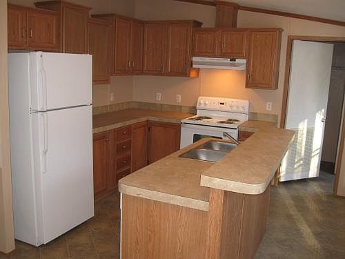 3rd image of 1109 I-30 E