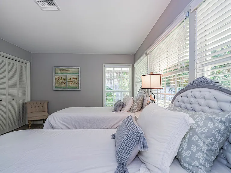 1405 Treasure Cove Ln — Photo 19