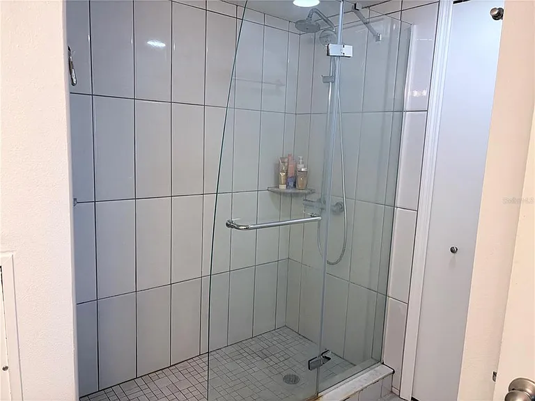 2806 Plaza Terrace Dr #2806 — Photo 17