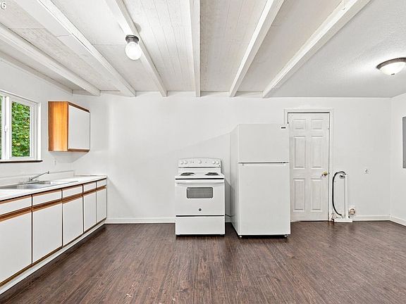 5th image of 72 Brunning Rd