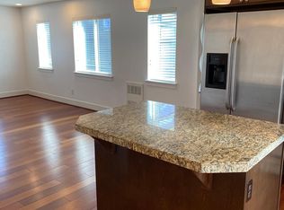 3821 California Ave SW APT D, Seattle, WA 98116