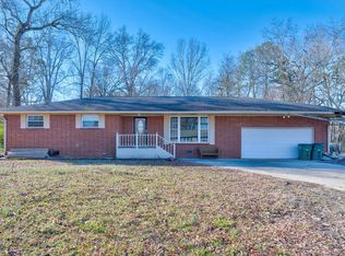 336 Fernwood Dr, Rossville, GA 30741