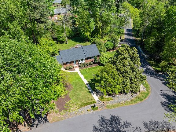 4th image of 7504 Brisbane Dr