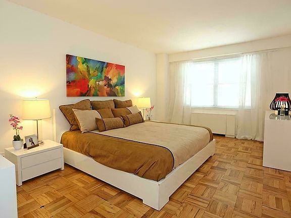 3rd image of 500 E 77th St APT 902