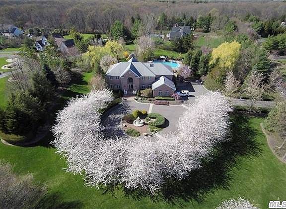 2nd image of 20 Buckingham Ct