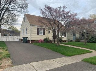 47 Argyle Rd, Milford, CT 06460