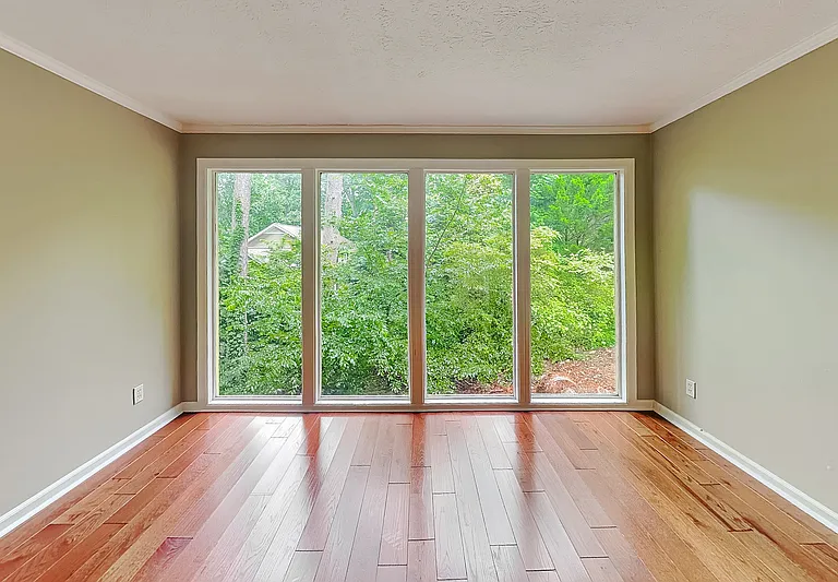 4623 Huntridge Dr NE — Photo 17