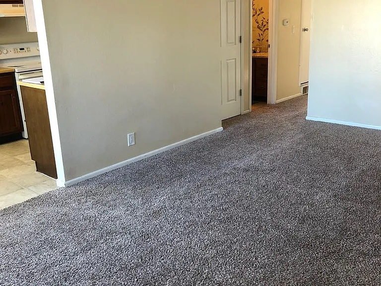 4013 Westover Rd SE — Photo 1