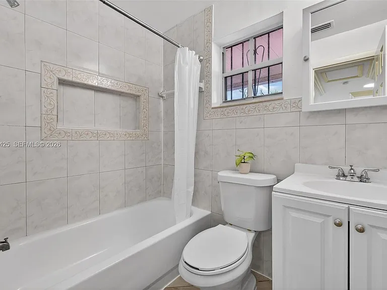 3147 McDonald St #2 — Photo 17