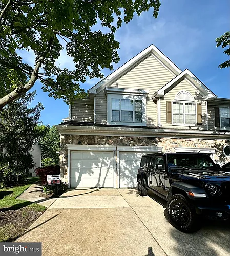 8901 Normandy Dr Photo 1