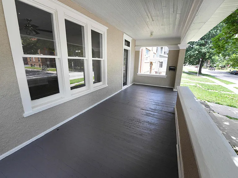1027 N University St — Photo 58