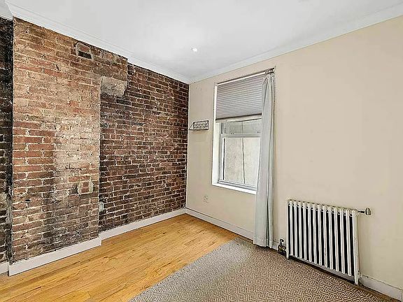2nd image of 161 Ludlow St APT 5