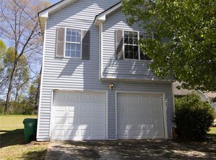 4246 Ward Bluff Dr, Ellenwood, GA 30294