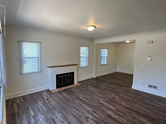 2nd image of 814 20th St