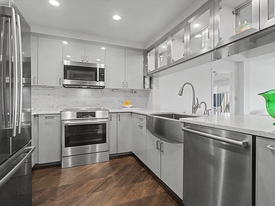121 N Monroe St #1206