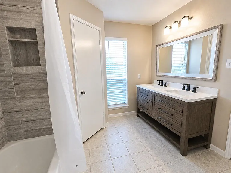 2506 Radcliffe Dr — Photo 6