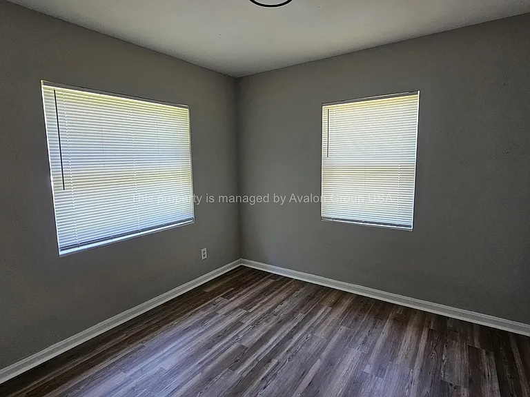 5474 N River Rd — Photo 8