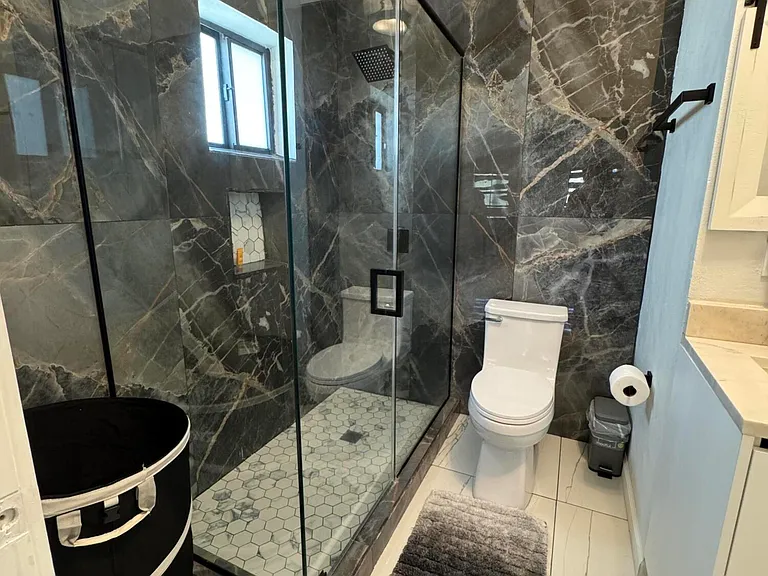 47-H-1 La Grande Princesse Cir — Photo 21