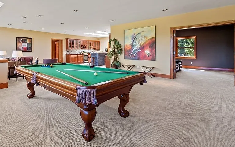 Common area on a second floor for your enjoyment