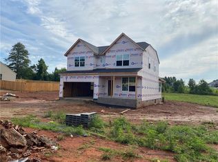 2105 Crosswind Dr, Graham, NC 27253