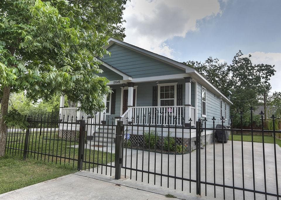 1st image of 10646 Somerset Ln