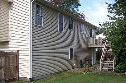 EXTERIOR SIDE