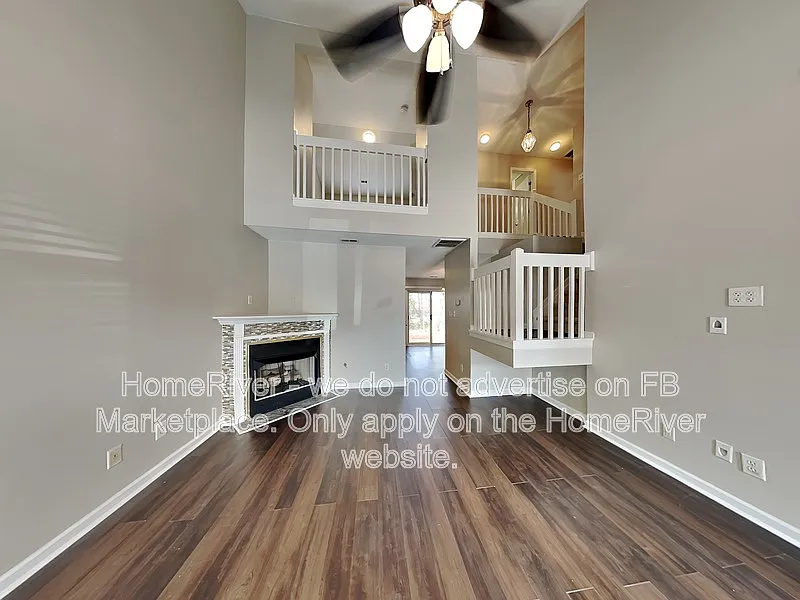 2 bed, 3.0 bath, 1323 sqft, $1,700 — Photo 3