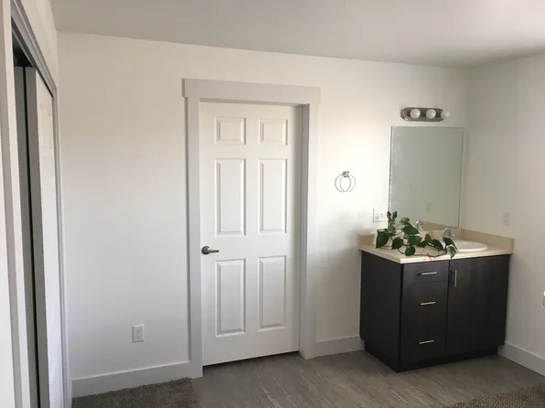 1130 W Cedar Knolls South Dr #C5, Cedar City, UT 84720