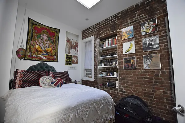 Rented by REAL New York | media 18