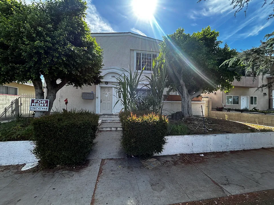 6466 Balboa Blvd #5