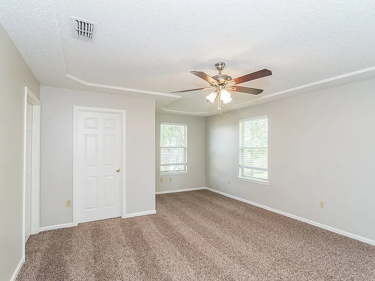 3268 Avalon Dr — Photo 13