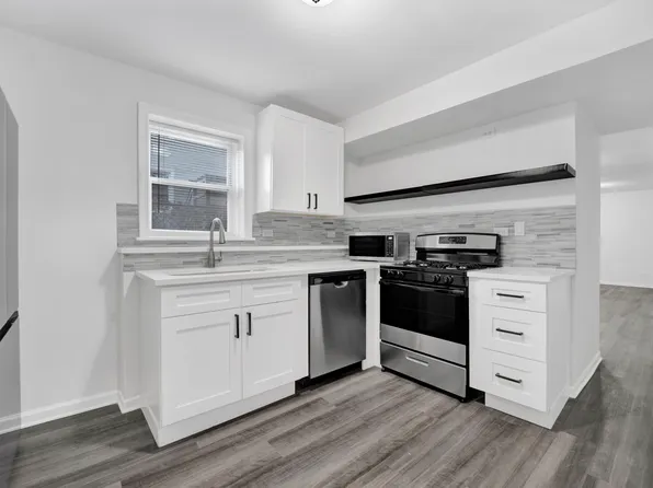 2152 W 21st St #1R, Chicago, IL 60608