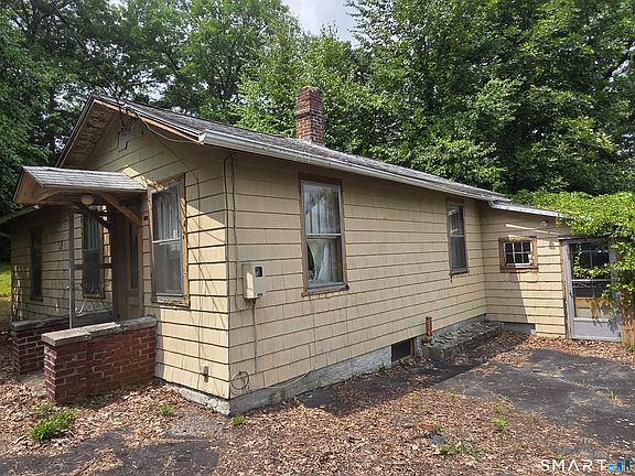 3rd image of 978 Voluntown Road