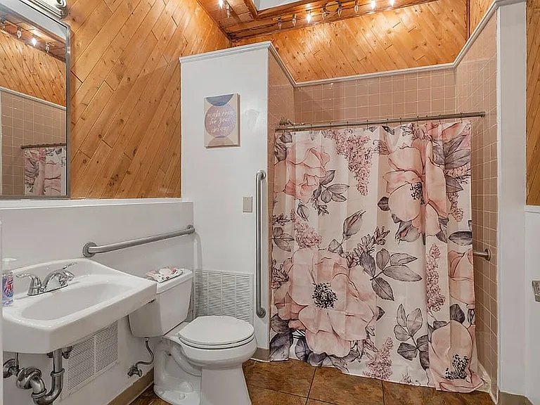 213 Highland Ave #1 — Photo 6
