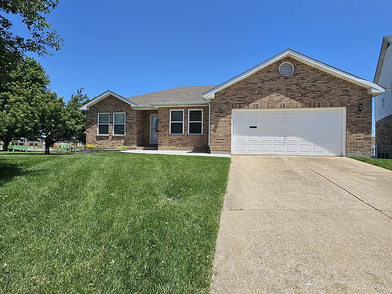 8703 Fatima Dr — Photo 2