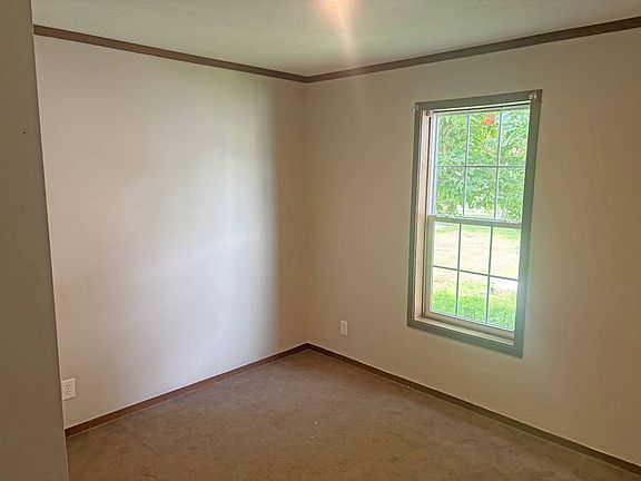 5th image of 21 Leonard Ave #21L