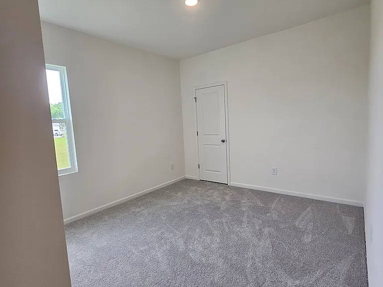 423 Castillo Dr — Photo 19