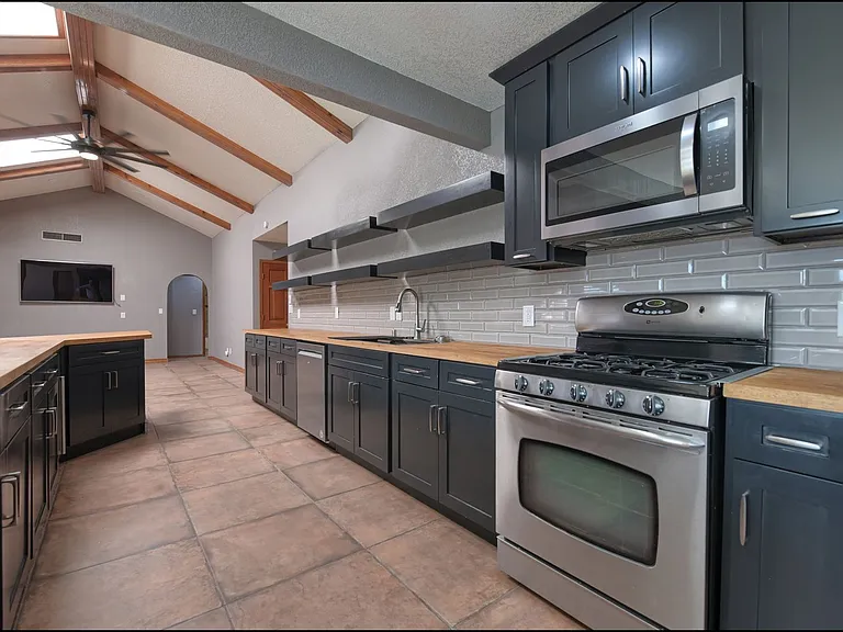 6412 Via Aventura Dr — Photo 22