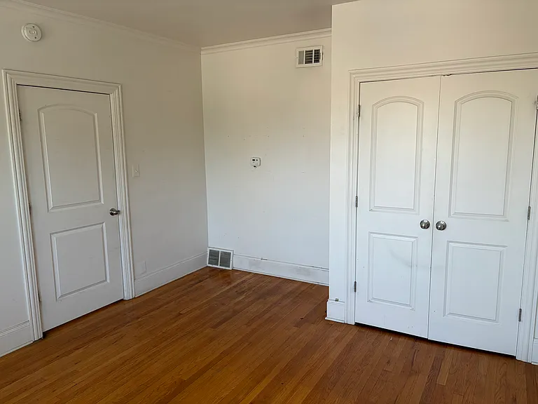 2345 N Lavergne Ave #2 — Photo 2
