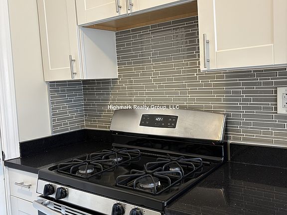 3rd image of 1056 W Lill Ave #2A